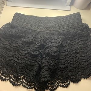 Women’s XS BLACK LACE SHORTS